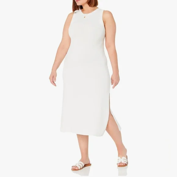 High Neck Cut-in-A-line Maxi Dress - Picture 4 of 8